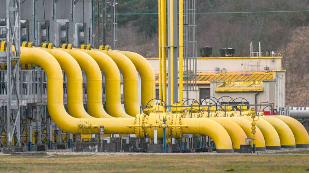 Споживання газу в Україні впало на 40%, але дефіциту не уникнути